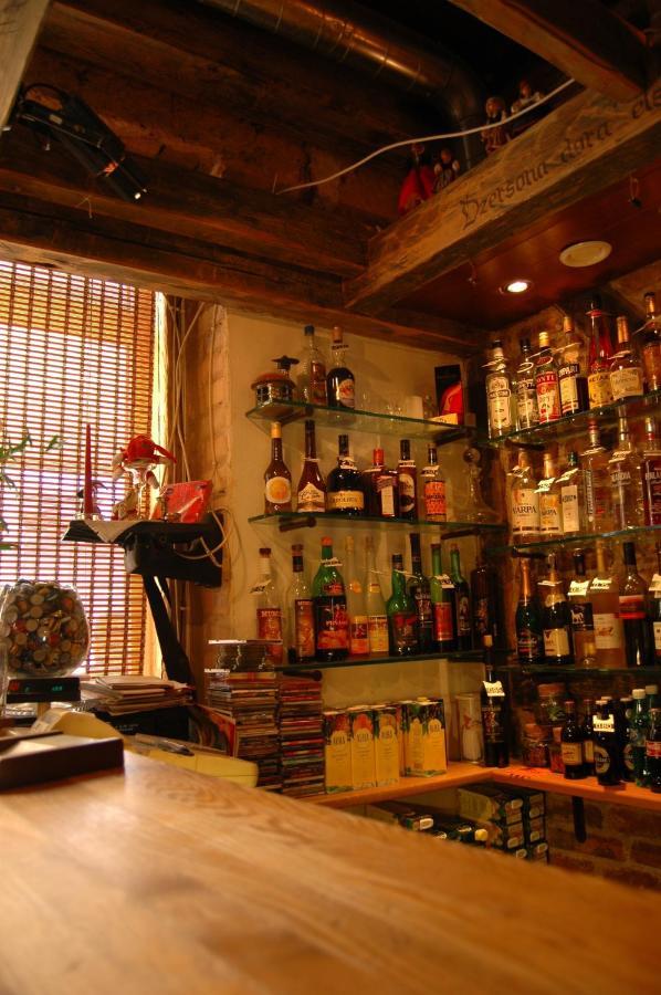 Cafe Hotel Rudzons Madona Exterior foto